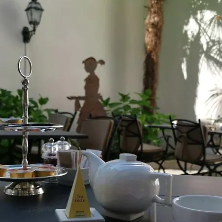 فندق Boutique La Rinascente لوكارنو