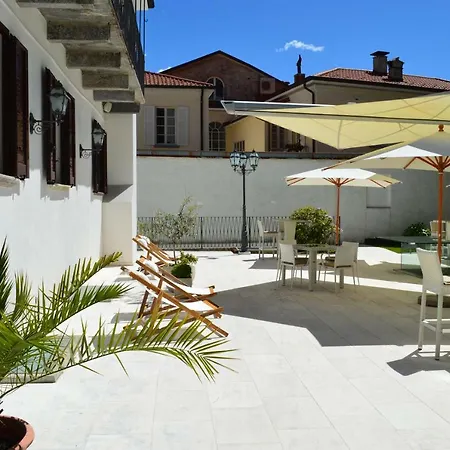 Boutique La Rinascente فندق 3*